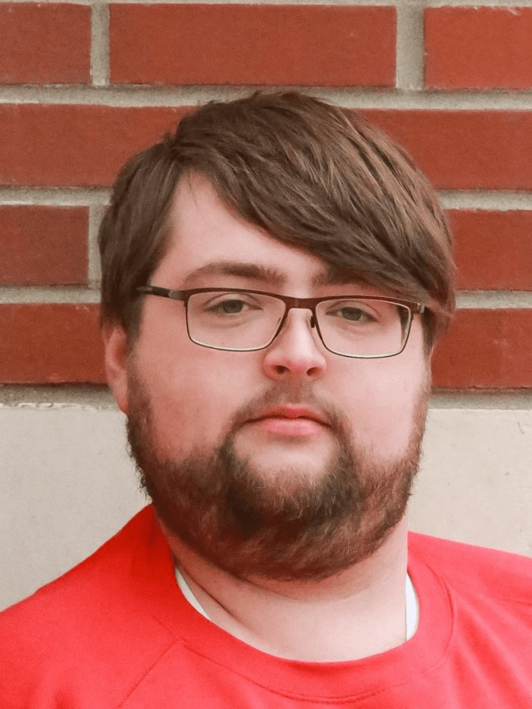 Christopher Welch headshot